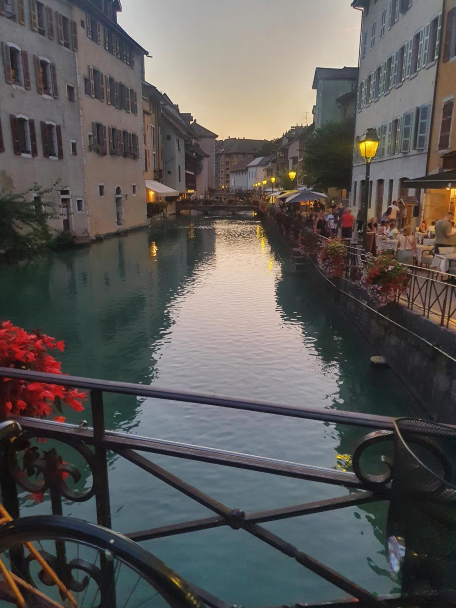 Hyper Centre Annecy Et Bord Du Lac 外观 照片